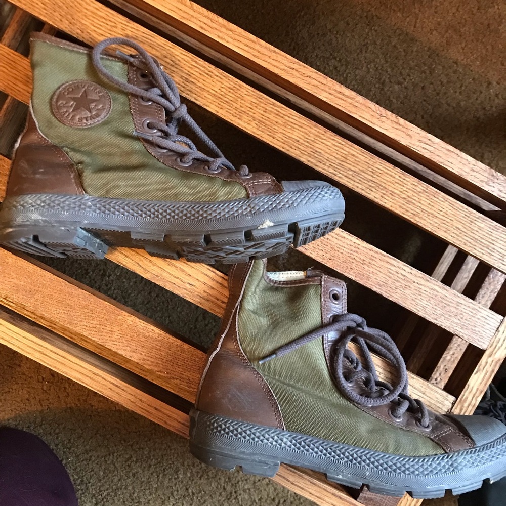 Converse size 7 men’s